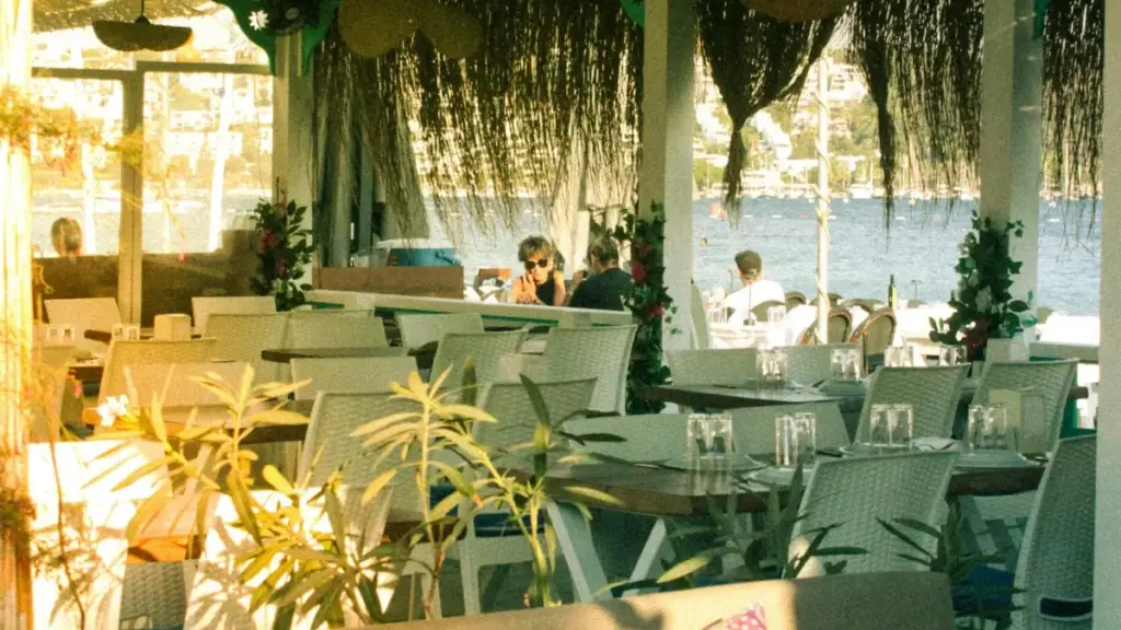 ශ්‍රී ලංකා ප්‍රසිද්ධයන්ට උපකාර කරන ලේසී ක්‍රියාදාම මාර්ග — Colombia Moj creators හඳුනාගැනීම, සීසන්ල් සෙල්ස් රෑන් කිරීමේ සැලසුම් සහ ප්‍රායෝගික වැඩසටහන්.