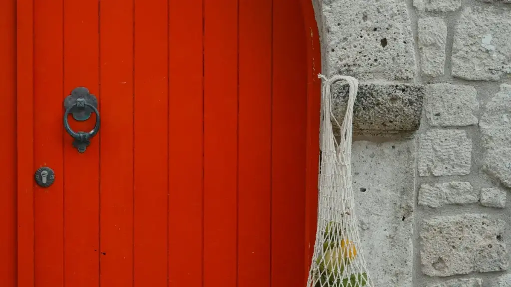 ඉරාන් පළාත් මාර්ගෝපදේශ (city guide) සඳහා vkontakte නිර්මාපක හොයාගන්නා ක්‍රියාමාර්ග, දේශීය අවදානම් සහ භාවිතා කළ හැකි උපක්‍රම සරලව පැහැදිලි කරයි.