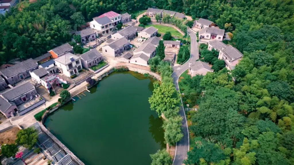 ස්විට්සර්ලන්තේ බ්‍රෑන්ඩ්වලට Twitch හරහා live demo කරන්නවන creatorsලාට ප්‍රායෝගික පියවර, local insight, සහ outreach template එකක්.