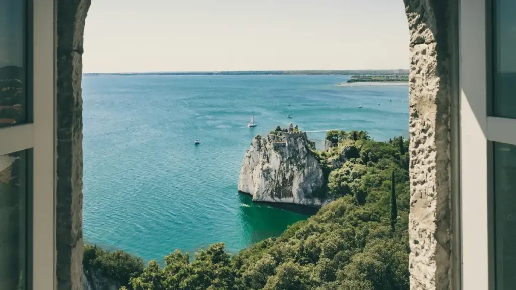 Sri Lanka creators සඳහා practical ගිවිසුම්: Chingari ඔස්සේ Estonia-based brands අල්ලා online course signups වැඩි කරන localised growth playbook.