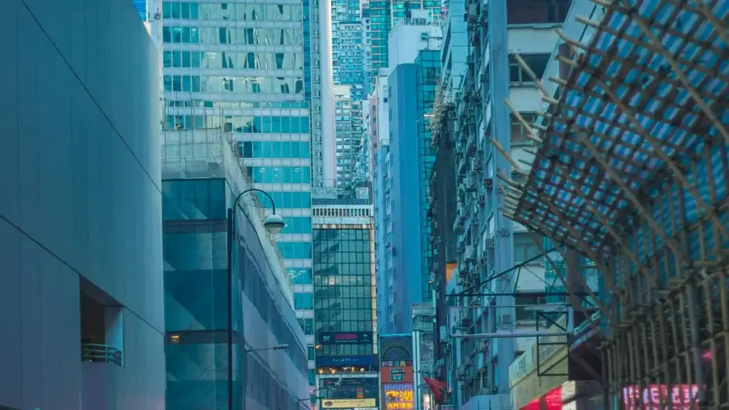 බහරේන් වල local creator දාගෙන city guide content හදන්න eBay creator හොයන practical ක්‍රම, red flags, සහ campaign fit එක මෙතනින්.